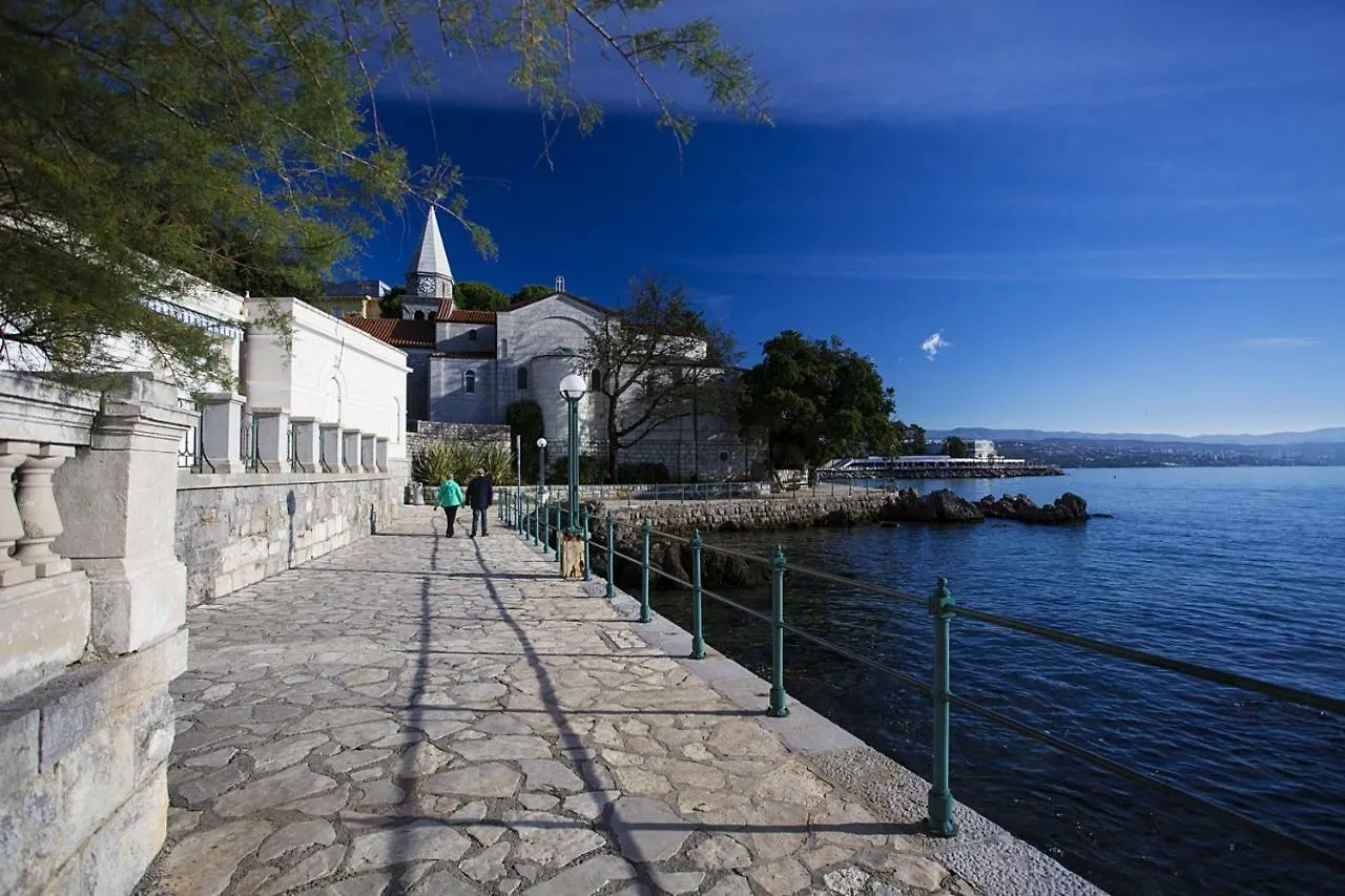 Apartments Petricic With Swimming Pool Icici